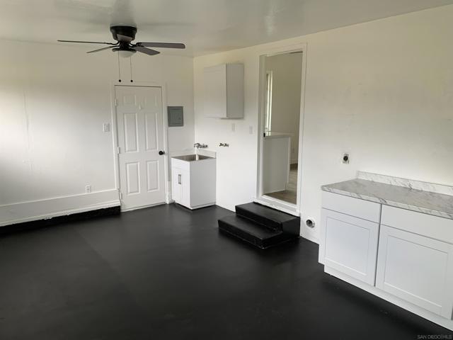 13508 Willow Rd, Lakeside CA: https://media.crmls.org/mediaz/82251626-197a-4717-baba-b90c8e45f02d.jpg