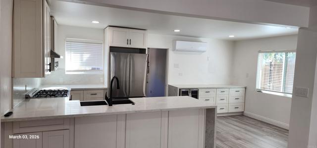 Detail Gallery Image 11 of 61 For 177 79 Palmyra Dr, Vista,  CA 92084 - 4 Beds | 3/1 Baths