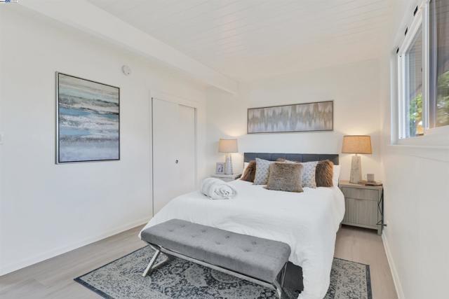 1167 Temple Dr, Pacheco CA: https://media.crmls.org/mediaz/8225d31a-ecc4-4dcd-92c1-bedd6108fe1b.jpg