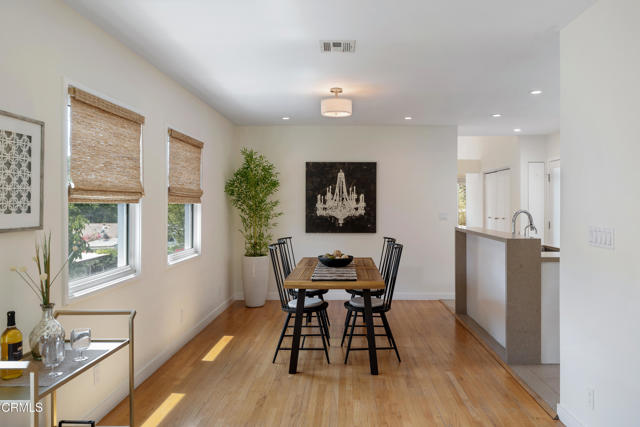 4531 El Camino Corto, La Canada Flintridge CA: https://media.crmls.org/mediaz/8226bd32-7b77-432f-9ddf-d297c0d7ca44.jpg