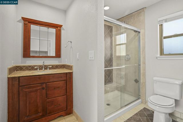 89 Cormorant Court, Martinez CA: https://media.crmls.org/mediaz/82273289-c257-404f-be35-32d8f4c523de.jpg