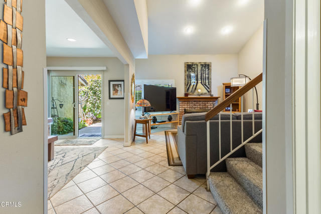 6613 Sargent Lane, Ventura CA: https://media.crmls.org/mediaz/8227aad4-8e91-43a3-9610-2ea32644faeb.jpg