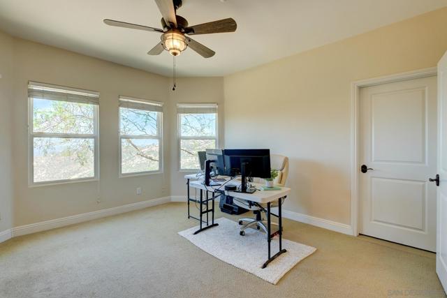 16677 Falcon Heights Rd, Ramona CA: https://media.crmls.org/mediaz/8228c3a9-8020-40d6-8c2e-8e576de675a8.jpg