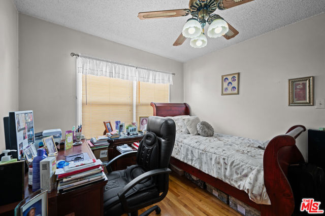 2533 W 118th Place, Hawthorne CA: https://media.crmls.org/mediaz/8228ed40-6e57-4b5c-aa82-053140ce3094.jpg