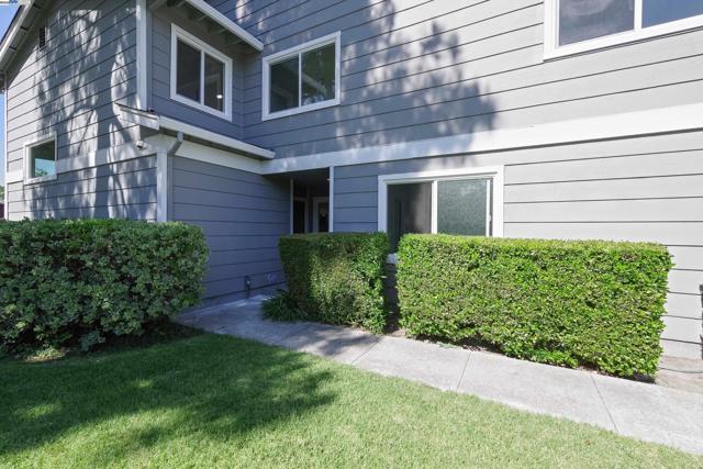 498 Via Royal, Walnut Creek CA: https://media.crmls.org/mediaz/822962af-6a13-44a7-a5a9-6a6ad4c0461b.jpg