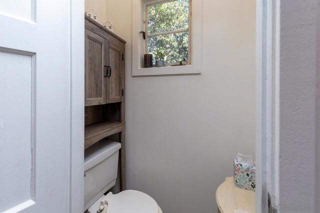 3306 Oak Grove, Julian CA: https://media.crmls.org/mediaz/82299c73-d316-4735-8790-3618d259d57e.jpg