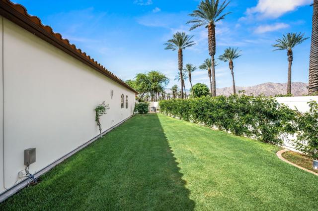 79005 Via San Clara, La Quinta CA: https://media.crmls.org/mediaz/8229cc1a-05a8-466d-98f2-5cd639bcbbb0.jpg