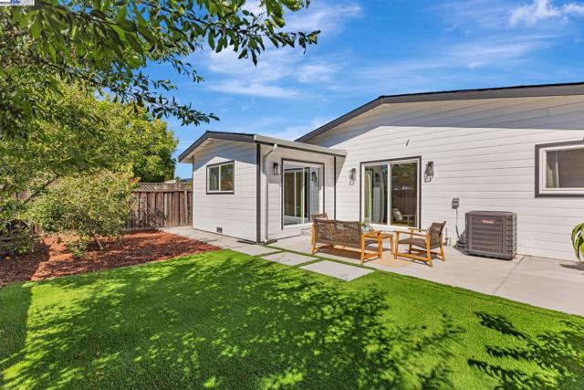 581 Kirk Ave, Sunnyvale CA: https://media.crmls.org/mediaz/822a9963-ca46-4cfb-8b6e-517ae9cc44a0.jpg