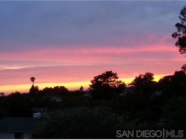 1745 Tamarack Ave, Carlsbad CA: https://media.crmls.org/mediaz/822aa8ef-722a-49e8-ae46-7714805b28fe.jpg