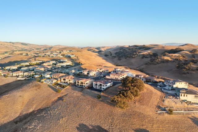 6246 Massara Street, Danville CA: https://media.crmls.org/mediaz/822b7275-df93-4f7a-9f65-09c66d31fee5.jpg