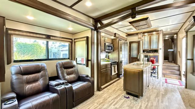 69411 Ramon Rd #694, Cathedral City CA: https://media.crmls.org/mediaz/822d0140-5e82-4cb8-bfe4-8ceb3fdd1dfb.jpg