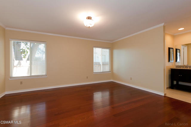 2743 Rustic Glen Drive, Thousand Oaks CA: https://media.crmls.org/mediaz/822ef528-dcd9-4997-bdc5-89327753b99f.jpg
