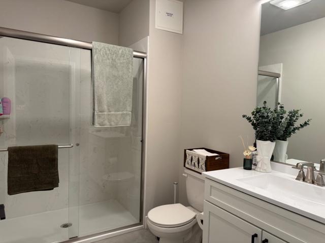 400 San Benito St, Hollister CA: https://media.crmls.org/mediaz/822f3996-9967-4868-93cc-b520aa87ee99.jpg