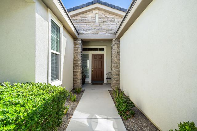 81497 Golden Poppy Way, La Quinta CA: https://media.crmls.org/mediaz/822faf6e-ceeb-4aaa-992c-ef7a6f4a7452.jpg