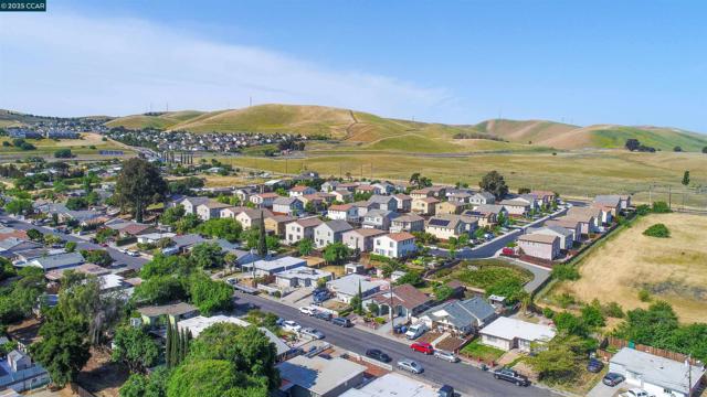 37 Wharf Dr, Bay Point CA: https://media.crmls.org/mediaz/822fed5e-2dd7-4aed-8e1d-92d758ebb755.jpg