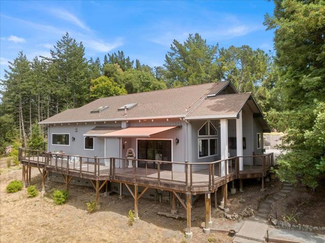 23435 Summit Road, Los Gatos CA: https://media.crmls.org/mediaz/82303394-6fa1-4ebd-9845-7e7c1b997fa1.jpg