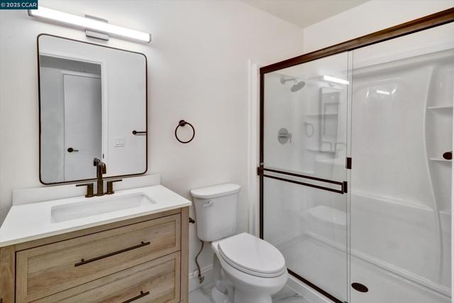 440 N Civic Dr, Walnut Creek CA: https://media.crmls.org/mediaz/823205dc-6dd0-4bfe-9162-2645c6fa291d.jpg
