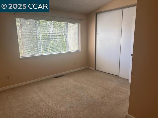 2723 Oak Rd, Walnut Creek CA: https://media.crmls.org/mediaz/8233256e-56d5-4323-844a-d6b84170bc78.jpg