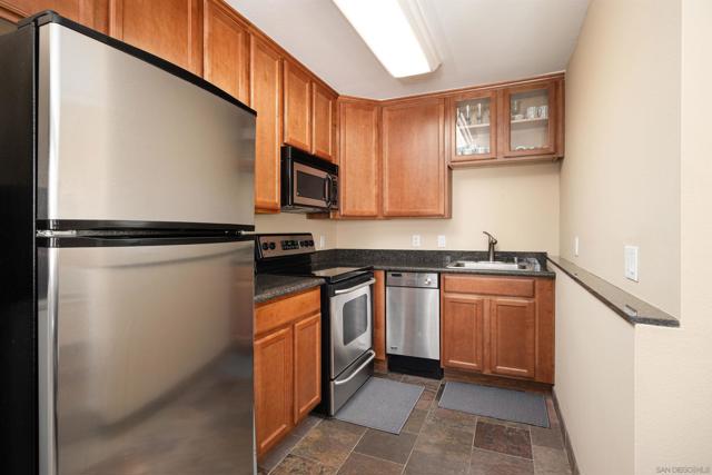 860 Turquoise St, San Diego CA: https://media.crmls.org/mediaz/823395f6-70c4-426f-a9de-ca058fe0abc2.jpg