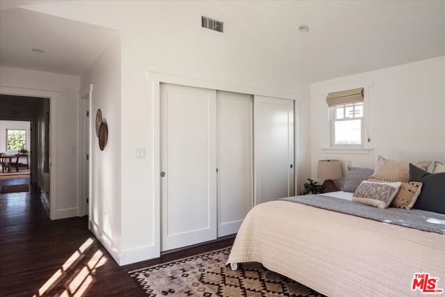 4148 Brunswick Avenue, Los Angeles CA: https://media.crmls.org/mediaz/8233bd4d-aa1a-422f-94ff-e10cb59664dd.jpg