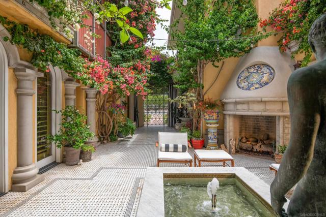 5143 Shore Drive, Carlsbad CA: https://media.crmls.org/mediaz/82341545-e357-45e0-a2d0-b0e833a152da.jpg