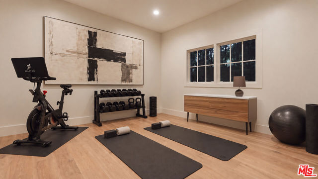 5 Bed Home for Sale in Los Angeles, California