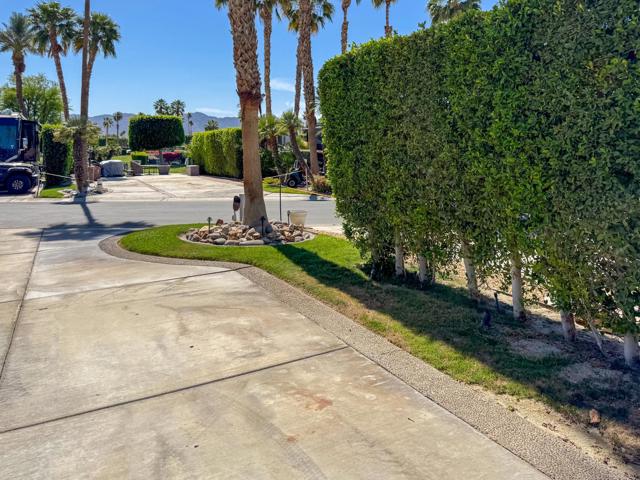 80394 Ave 48, Indio CA: https://media.crmls.org/mediaz/8234e10d-8da8-4b11-ab3f-c60376a7969a.jpg