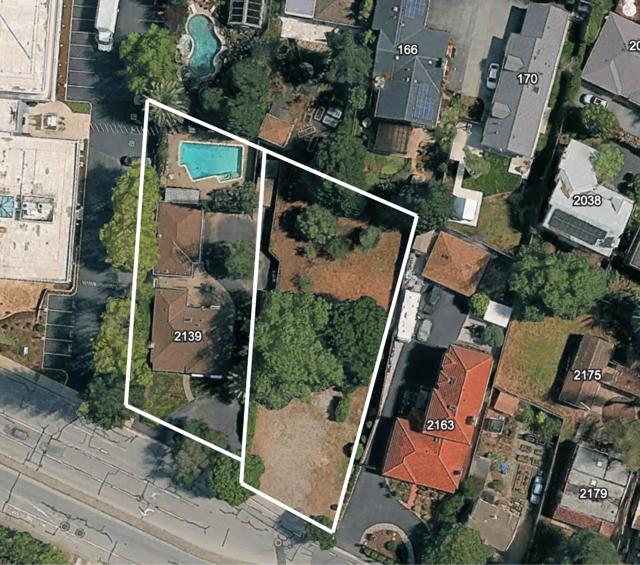 2139 Alameda De Las Pulgas, Redwood City CA: https://media.crmls.org/mediaz/82350eab-fe42-4d6b-af67-6814e61c7cb9.jpg