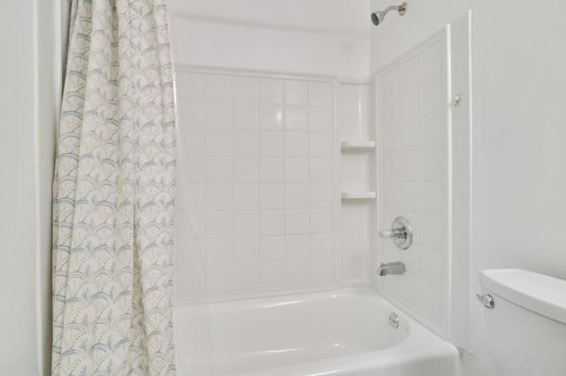 139 Piccadilly Place, San Bruno CA: https://media.crmls.org/mediaz/823529e0-792b-4542-8e5a-e37866c5f9bc.jpg