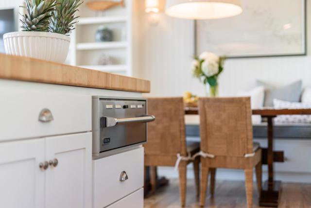 Image 13 of 53 For 621 Beach Drive