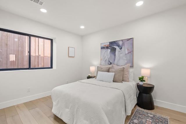 895 Laurel Avenue, Belmont CA: https://media.crmls.org/mediaz/823635bf-962f-4932-aa20-8620f5543f16.jpg