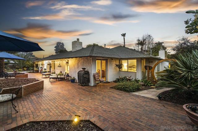 1059 Hymettus Ave, Encinitas CA: https://media.crmls.org/mediaz/8236816d-d984-4ae6-843e-e37d6a84ae13.jpg