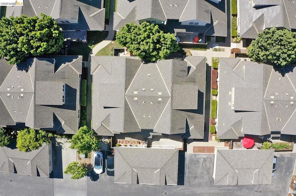 https://media.crmls.org/mediaz/82374340-fed6-4340-9487-70fd809152a0.jpg?preset=X-Large