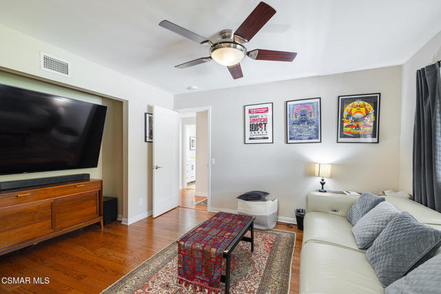 6605 Tamarind Street, Oak Park CA: https://media.crmls.org/mediaz/8237507e-84e0-4d8e-a037-94c7459e6df5.jpg