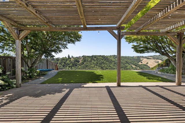 6408 Boone Dr, Castro Valley CA: https://media.crmls.org/mediaz/82377479-8f8e-492f-a113-0bab5c6c79d4.jpg