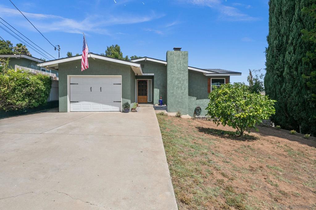 952 5th Ave - photo 2
