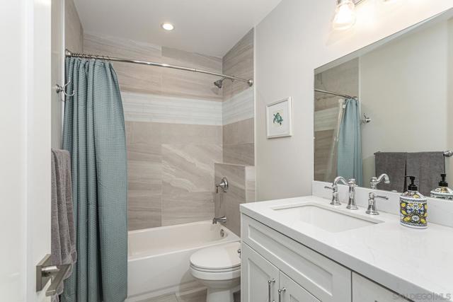 617 9Th St, Coronado CA: https://media.crmls.org/mediaz/82389123-320e-4504-8d2f-a4d753752032.jpg