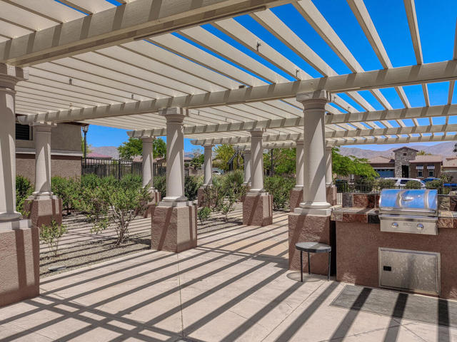 62742 N Crescent Street, Desert Hot Springs CA: https://media.crmls.org/mediaz/8238aba4-67b0-4313-8272-2e719a52e87f.jpg