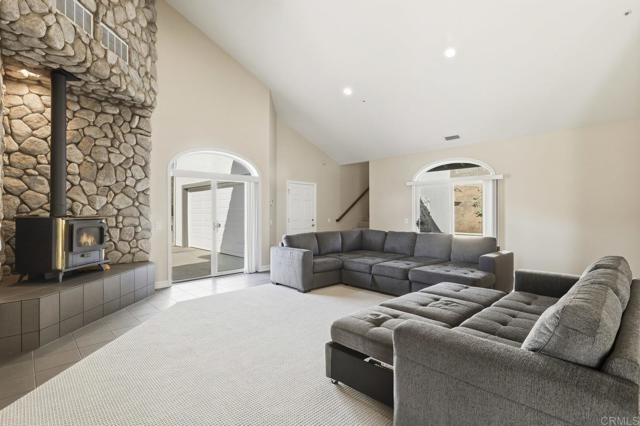 Detail Gallery Image 24 of 56 For 6802 Pakama Ln, Vista,  CA 92084 - 4 Beds | 4 Baths