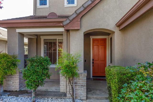 8810 Zinnia Street, Gilroy CA: https://media.crmls.org/mediaz/823959fa-3ccf-4dd3-adc4-65733d4e1df6.jpg