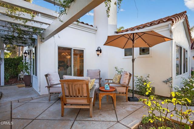 1454 S La Luna Avenue, Ojai CA: https://media.crmls.org/mediaz/82396a93-10a0-4b76-a10c-dce17be8799a.jpg