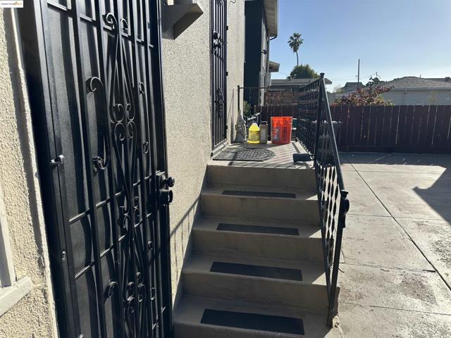 1937 87th Avenue, Oakland CA: https://media.crmls.org/mediaz/823bff14-e10a-4ad7-ac6c-faaeccf7e1aa.jpg