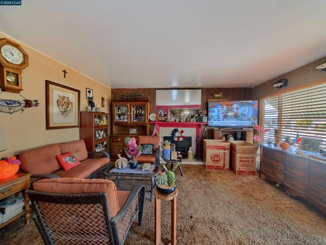 848 Linda Vista Street, San Jose CA: https://media.crmls.org/mediaz/823c03e6-5505-44a3-9977-5f30c0d30cec.jpg
