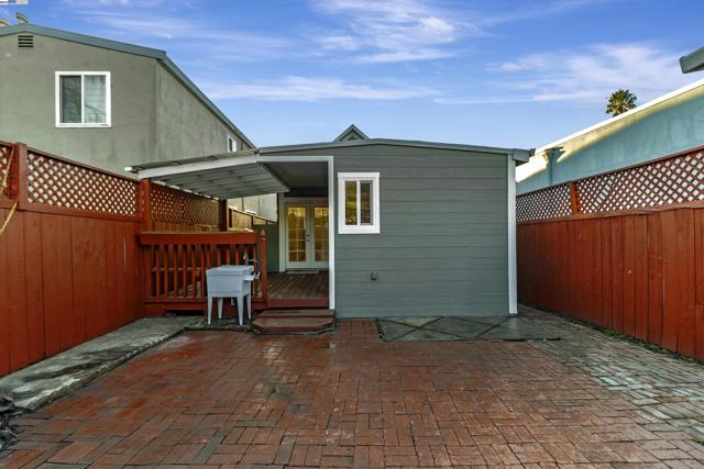 Image 42 of 58 For 1119 Kains Ave