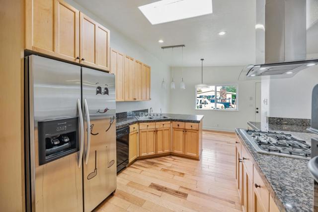 915 Colorado Boulevard, Santa Rosa CA: https://media.crmls.org/mediaz/823d3999-face-4097-a255-409e7d8b527c.jpg