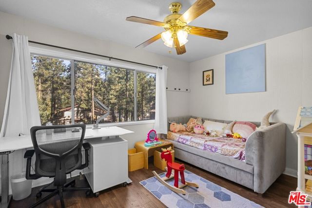 1197 Oriole Road, Wrightwood CA: https://media.crmls.org/mediaz/823debf3-08d3-4e05-ad83-b25942e366c7.jpg
