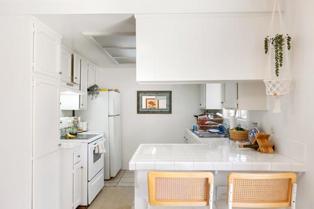 Detail Gallery Image 10 of 21 For 943 45 Bracero Rd, Encinitas,  CA 92024 - 4 Beds | 2 Baths