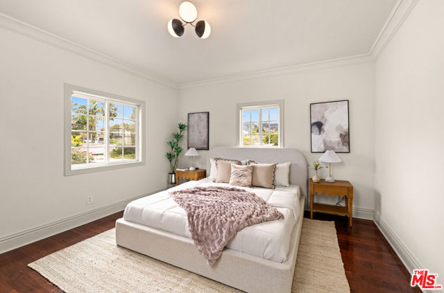 515 N Crescent Heights Boulevard, Los Angeles CA: https://media.crmls.org/mediaz/823f0eaf-818f-4754-8e17-8261e567432e.jpg