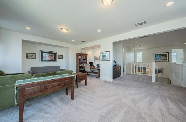 477 Marina Heights Drive, Marina CA: https://media.crmls.org/mediaz/823fa230-c77d-4d74-a44b-5f9cbe7abf42.jpg