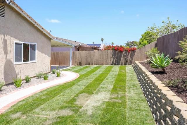 7587 Northrup Dr, San Diego CA: https://media.crmls.org/mediaz/823fa8c0-b163-484f-a433-c3ba8011bf36.jpg